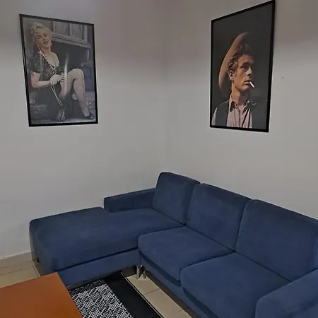 דירה Olivier House מליאהה